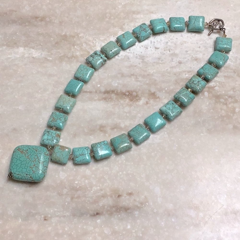 😍Faux Turquoise 18” Necklace😍